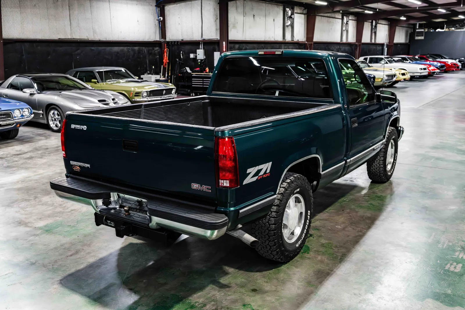 4_1998-GMC-K1500-Emerald Green Metallic-51925714.jpg